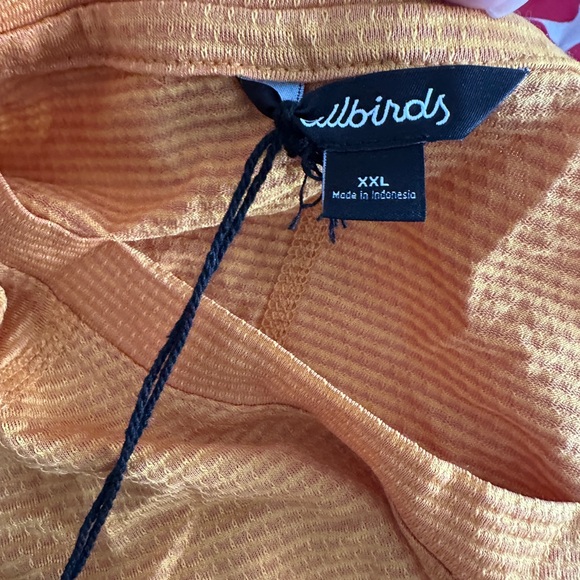 ALLBIRDS XXL TEE FOR MEN. GORGEOUS COLOR. NEVER WORN - Picture 3 of 5